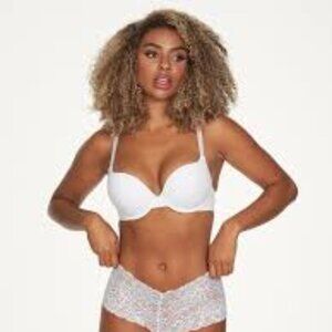 NWT - Frederick's of Hollywood Krystal Mega Push-Up Bra - 32D